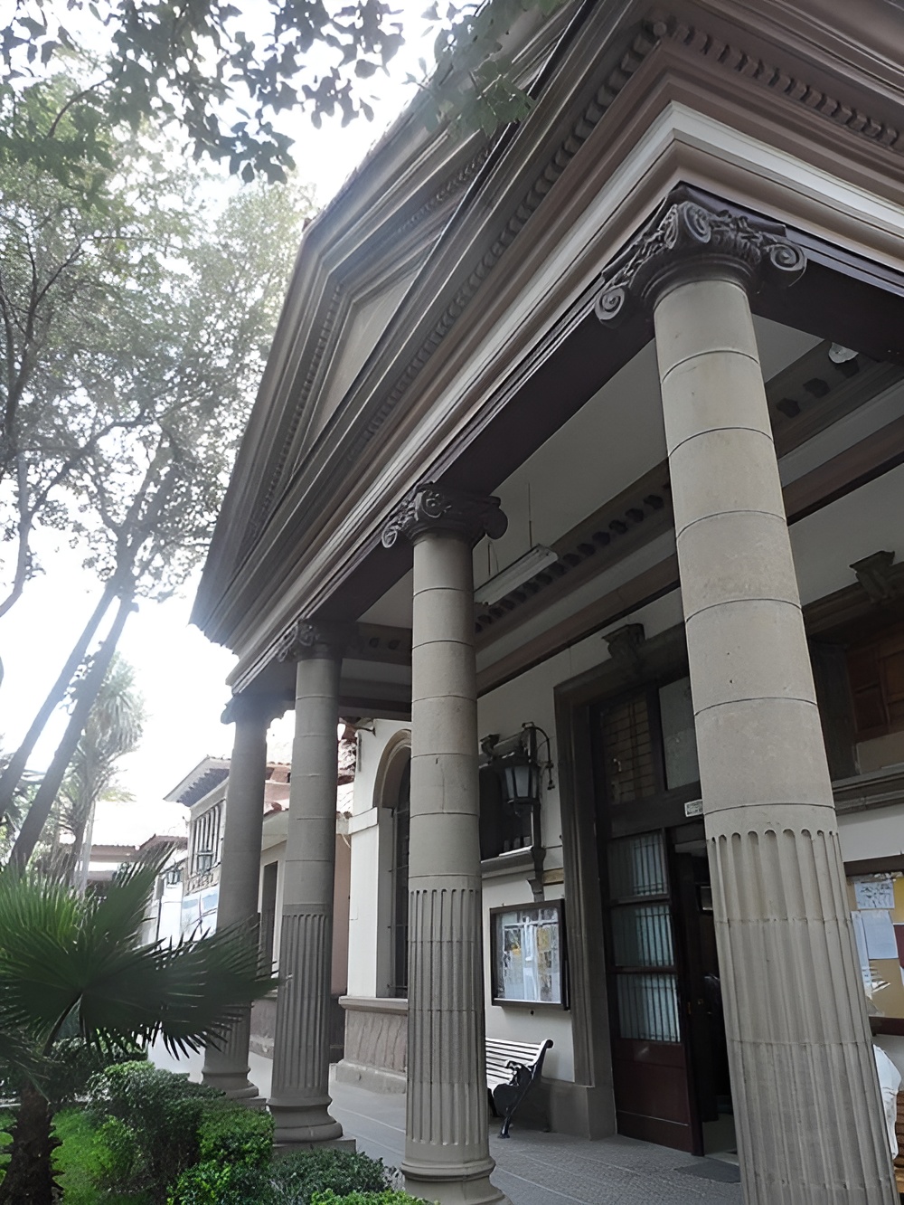 Facultad de Medicina - Vista exterior